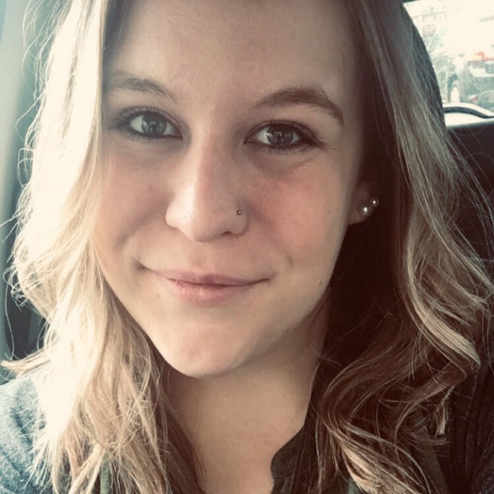 Meet your Posher, Kelly